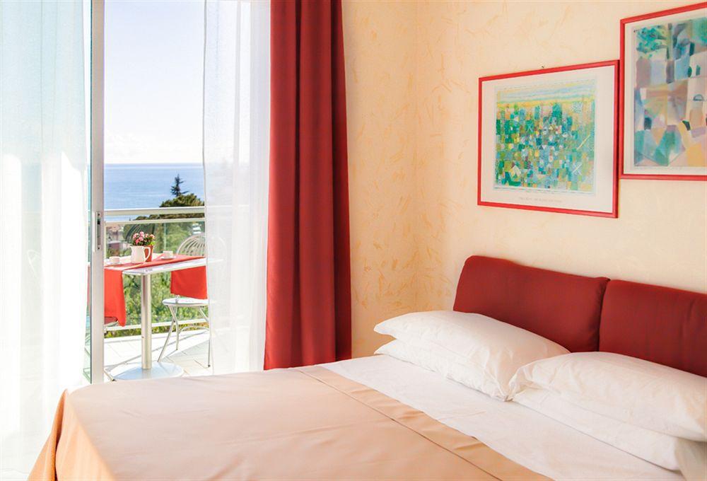 Residence Modus Vivendi Sanremo Zimmer foto